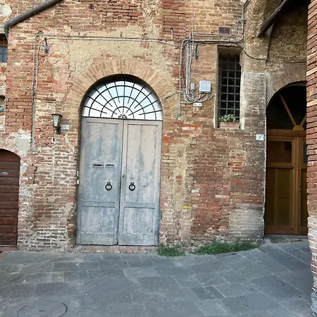 Loft Vicolo Di Vallepiatta 2 Min Piazza Del Campo Con Parcheggio Siena