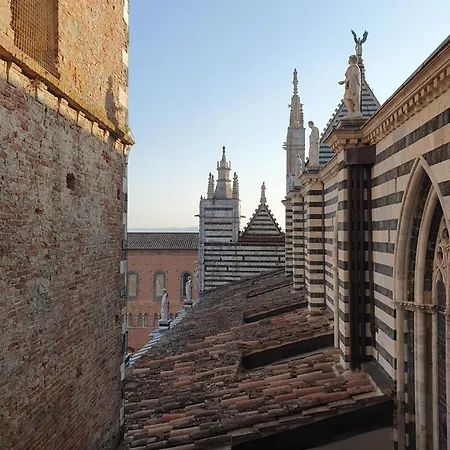 Loft Vicolo Di Vallepiatta 2 Min Piazza Del Campo Con Parcheggio Siena