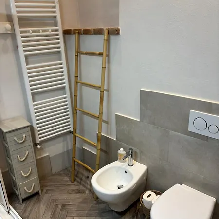 Loft Vicolo Di Vallepiatta 2 Min Piazza Del Campo Con Parcheggio Apartman Siena