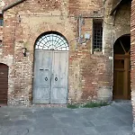 Loft Vicolo Di Vallepiatta 2 Min Piazza Del Campo Con Parcheggio 锡耶纳